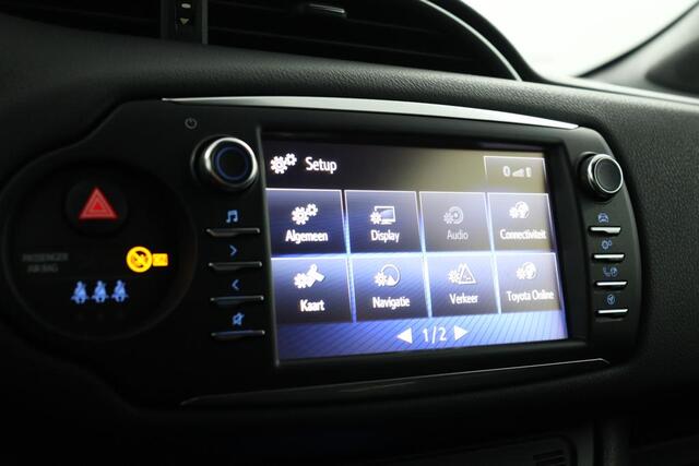 Toyota YARIS 1.5 Hybrid Skyblue | Navigatie | Parkeersensoren Achter | Keyless | Parkeercamera | Vierseizoenen Banden |