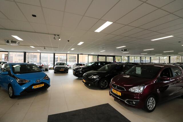 Toyota YARIS 1.5 Hybrid Active Plus | PDC V+A | Winter Pack | Apple CP | 16x Verwacht