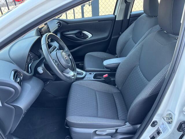 Toyota YARIS 1.5 Hybrid Active | Rijklaar geleverd incl 12 maanden BOVAG Garantie! |