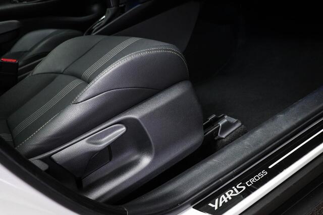 Toyota YARIS Cross 1.5 Hybrid Adventure | PANORAMADAK | HEAD UP | JBL DAB | APPLE | CAMERA