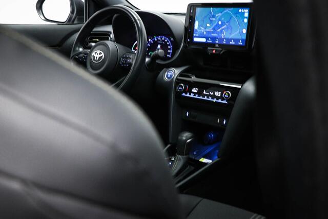 Toyota YARIS Cross 1.5 Hybrid Adventure | PANORAMADAK | HEAD UP | JBL DAB | APPLE | CAMERA