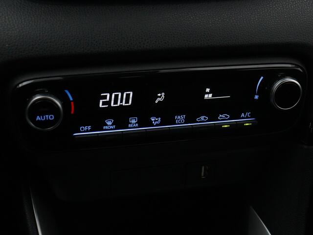Toyota YARIS 1.5 Hybrid Dynamic Limited | Airco | LM Velgen | Cruise Control Adaptief |
