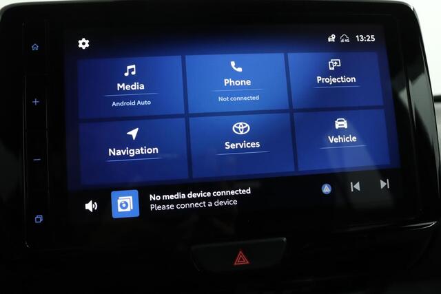 Toyota YARIS Cross 1.5 Hybrid Dynamic | Adaptive Cruise Control | Apple Carplay | Android Auto | Achteruitrijcamera | Stoelverwarming | Stuurverwarming |
