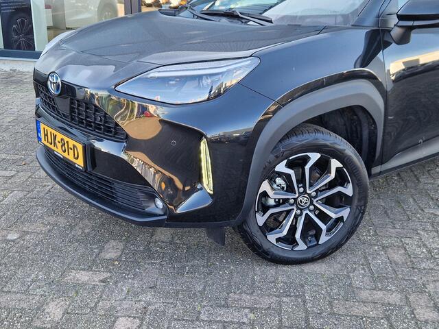 Toyota YARIS Cross 1.5 Hybrid Dynamic Plus Parkeersensoren slecht 1800 km!! op de teller