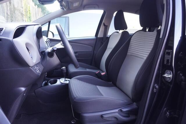 Toyota YARIS 1.5 Hyb. Dynamic Navigatie | Camera | Keyless | NAP