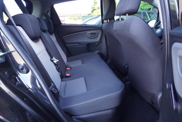 Toyota YARIS 1.5 Hyb. Dynamic Navigatie | Camera | Keyless | NAP