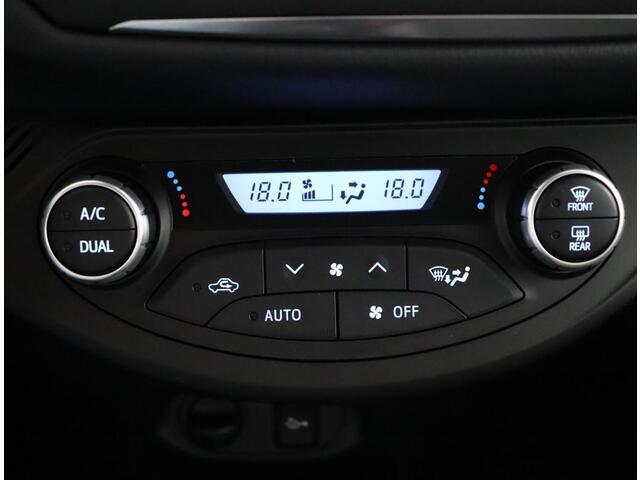 Toyota YARIS 1.5 VVT-i Y20 | climate control | Achteruitrijcamera | NAP |