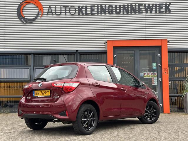 Toyota YARIS 1.5 Hybrid Aspiration / Navi / NL Auto / Achterruitrijcamera / Cruise Control /