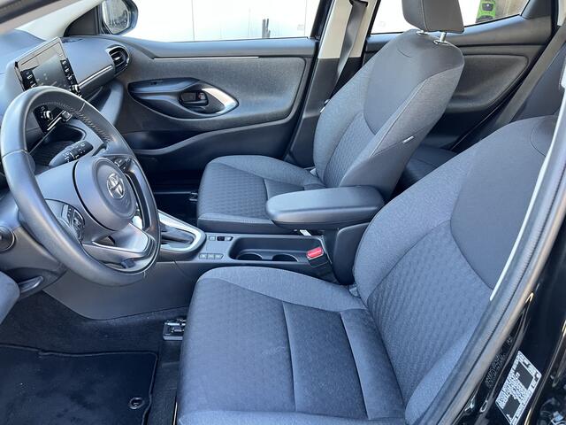 Toyota YARIS 1.5 Hybrid Dynamic Adaptive cruise Clima Navi Camera 1e Eigenaar Dealer onderhouden