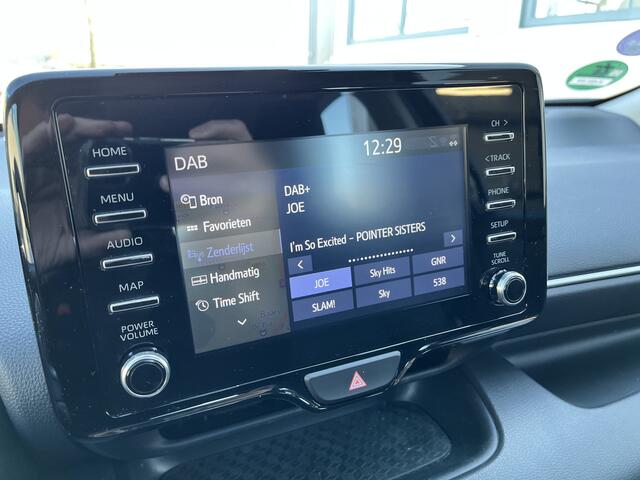 Toyota YARIS 1.5 Hybrid Dynamic Adaptive cruise Clima Navi Camera 1e Eigenaar Dealer onderhouden