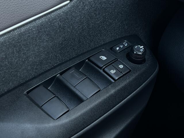Toyota YARIS Cross 1.5 Hybrid Executive | Pano | Camera | LED | Navi | Carplay | Dodehoek