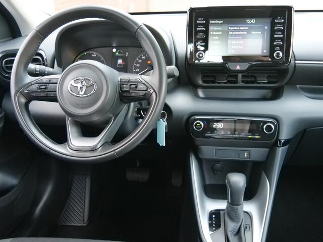 Toyota YARIS 1.5 Hybrid Active Camera / Climate Control / Ad.Cruise control