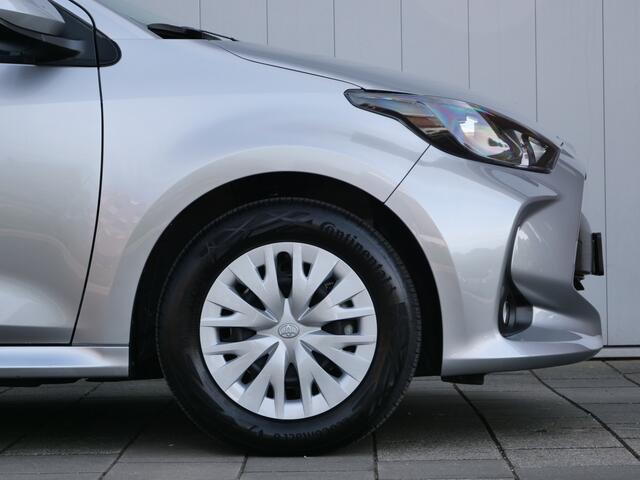 Toyota YARIS 1.5 Hybrid Active Camera / Climate Control / Ad.Cruise control