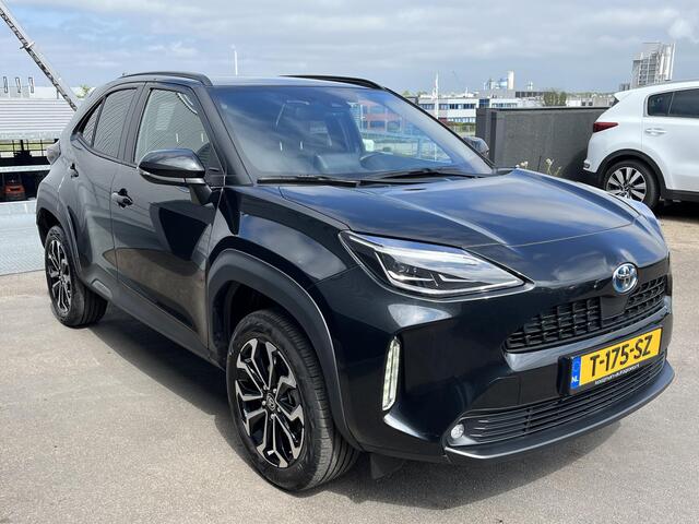 Toyota YARIS Cross 1.5 Hybrid Dynamic Extra Trekhaak, Navigatie, Stoelverwarming, Stuurwiel verwarmd, LMV, Smart Key, Privacy glass, LED, Elek. achterklep, Spiegels automatisch inklapbaar