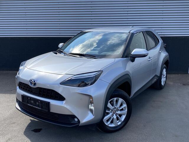 Toyota YARIS Cross 1.5 Hybrid Dynamic Edition Incl: AppleCarPlay / AndroidAuto, Navigatie, Parkeersensoren, Smart key, Privacy glass, Achteruitrijcamera, Adaptieve cruise controle
