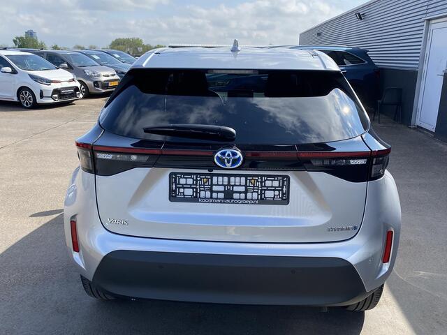 Toyota YARIS Cross 1.5 Hybrid Dynamic Edition Incl: AppleCarPlay / AndroidAuto, Navigatie, Parkeersensoren, Smart key, Privacy glass, Achteruitrijcamera, Adaptieve cruise controle