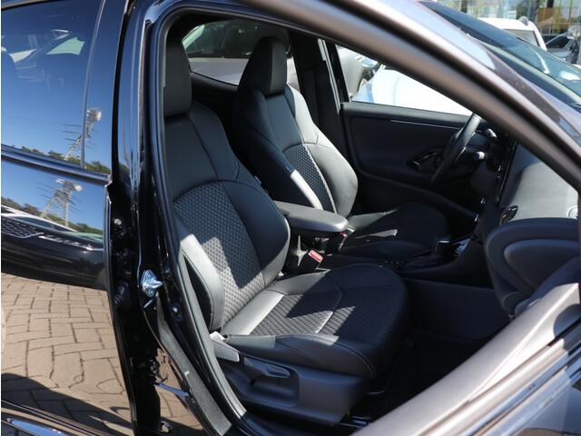 Toyota YARIS 1.5 Hybrid 130 Executive I Keyless I Half-leder I ACC