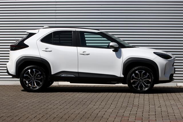 Toyota YARIS Cross 1.5 Hybrid 130 Team-Player NIEUW Winter-Pakket