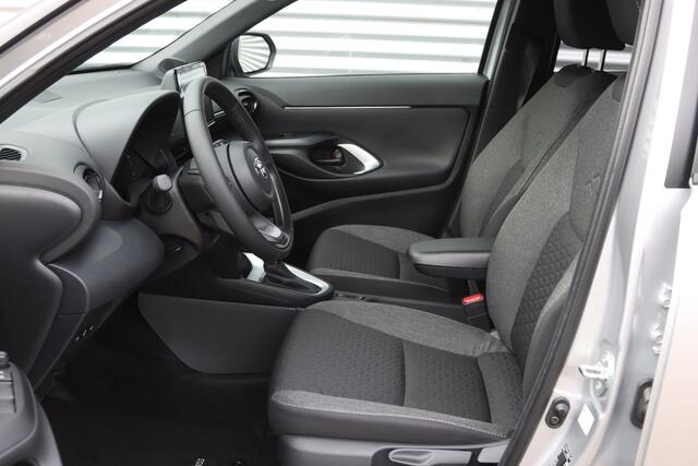 Toyota YARIS Cross 1.5 Hybrid 130 Team-Player NIEUW Winter-Pakket