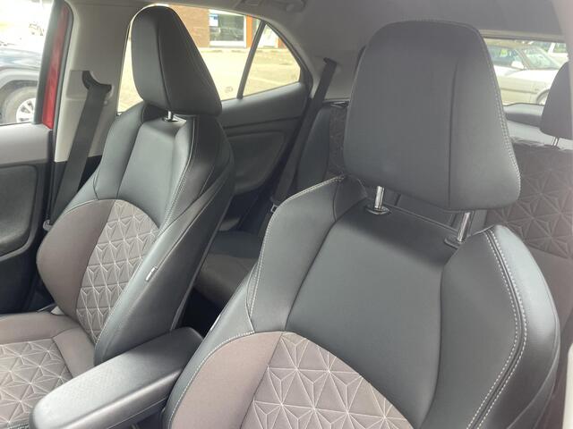 Toyota YARIS Cross 1.5 Hybrid Executive Bi-tone, Zeer Luxe
