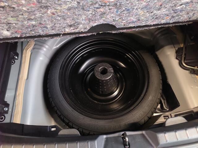 Toyota YARIS 1.0 VVT-i Active Rijklaar + 12 maanden Bovag-garantie Henk Jongen Auto's in Helmond, al 50 jaar service zoals 't hoort!