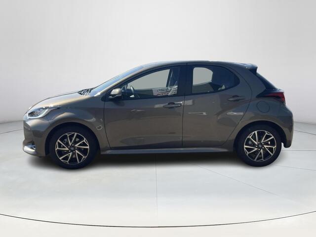 Toyota YARIS 1.5 Hybrid Dynamic **TREKHAAK/ ALL SEASON BANDEN/ APPLE CARPLAY**