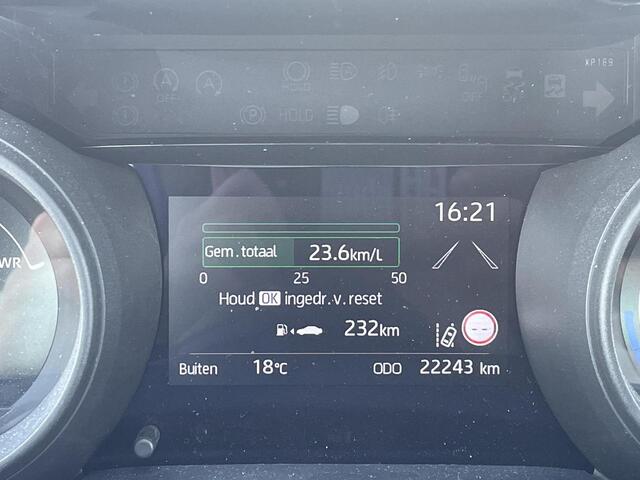 Toyota YARIS 1.5 Hybrid Dynamic **TREKHAAK/ ALL SEASON BANDEN/ APPLE CARPLAY**