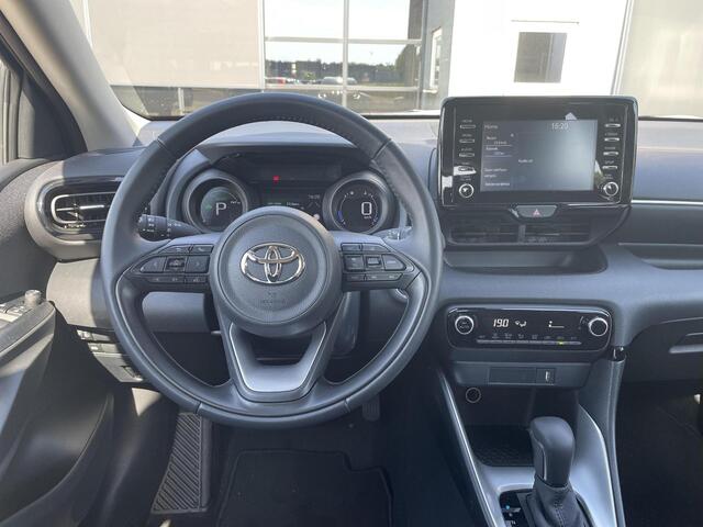 Toyota YARIS 1.5 Hybrid Dynamic **TREKHAAK/ ALL SEASON BANDEN/ APPLE CARPLAY**
