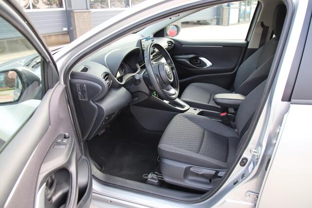 Toyota YARIS 1.5 Hybrid Sparco Clima, Carplay-Camera, Cruise, NL Auto Aanbieding!