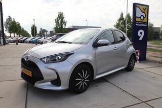 toyota-yaris-1.5-hybrid-sparco-clim