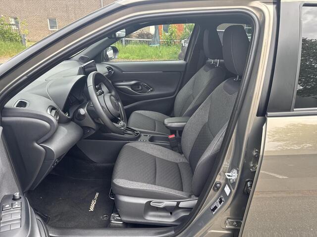 Toyota YARIS Cross 1.5 Hybrid 115 First Edition | 06-10141018 Voor meer informatie