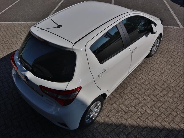 Toyota YARIS 1.5 Hybrid Active Navi+BT+Camera Cr.Control ECC-Airco
