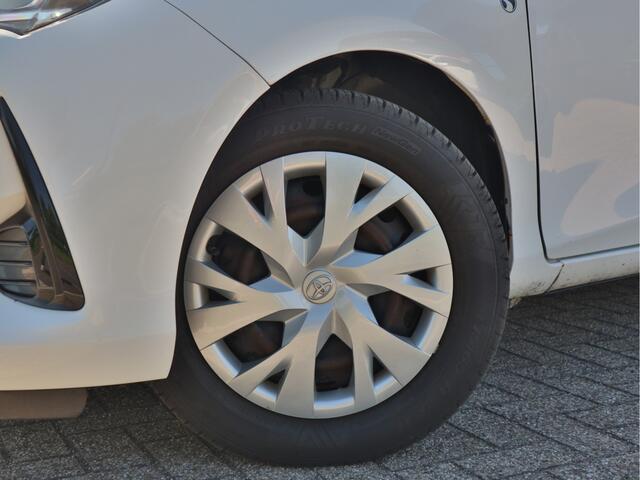Toyota YARIS 1.5 Hybrid Active Navi+BT+Camera Cr.Control ECC-Airco