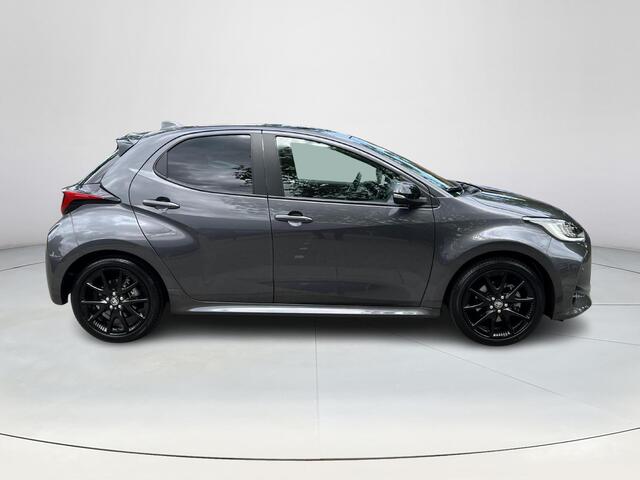 Toyota YARIS 1.5 Hybrid Executive **DODE HOEK DETECTIE/ JBL AUDIO/ PANORAMADAK**