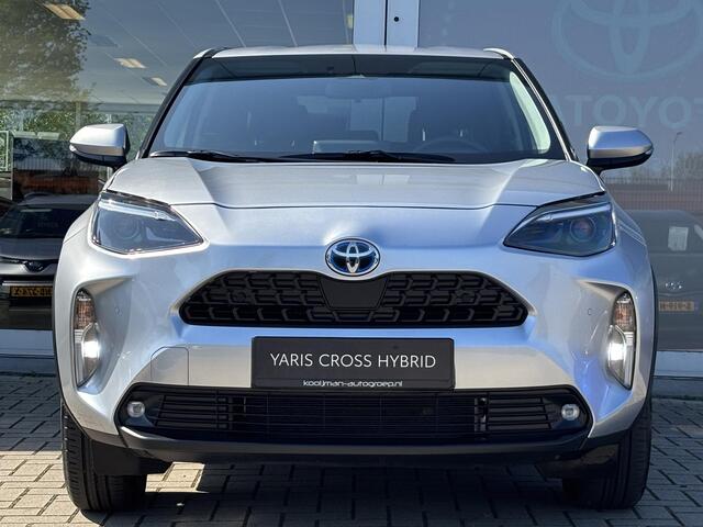 Toyota YARIS Cross 1.5 Hybrid Dynamic Edition | Apple Carplay/Android Auto | Parkeersensoren voor + achter | Smart key | Privacy glass | Toyota garantie tot 2034!