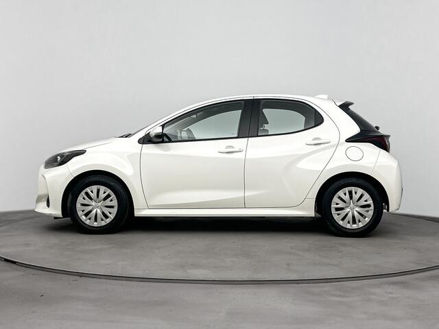 Toyota YARIS 1.5 Hybrid Active Limited | Navigatie | Keyless start/entry | Parkeercamera |