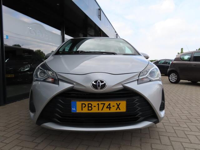 Toyota YARIS 1.5 VVT-I Aspiration Ecc Cruise Navi Trekhaak 2017