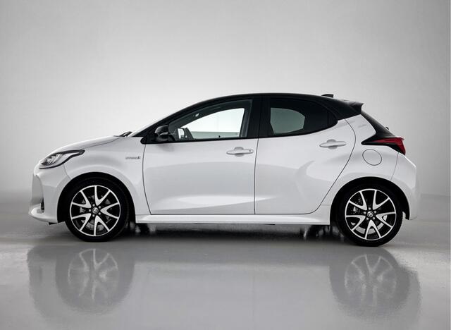 Toyota YARIS 1.5 Hybrid Executive Bi-Tone | Dealer Onderhouden | Parelmoer Lak | Sportstoelen | Stoelverwarming |