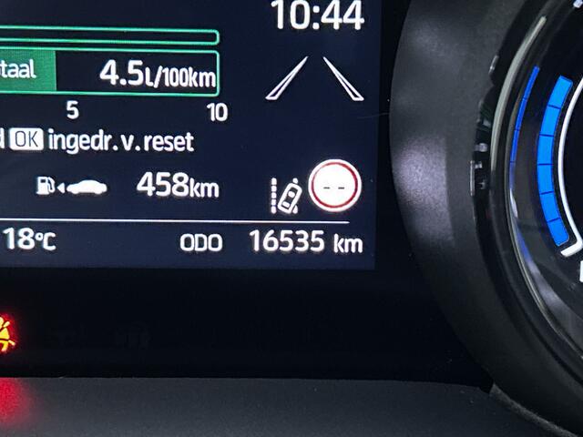 Toyota YARIS 1.5 Hybrid Executive Bi-Tone | Dealer Onderhouden | Parelmoer Lak | Sportstoelen | Stoelverwarming |
