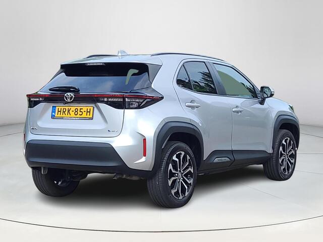 Toyota YARIS Cross 1.5 Hybrid 115 First Edition | Apple CarPlay | Navigatie | Stoel / Stuur verwarming | Rijklaarprijs incl. garantie |