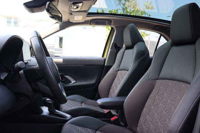 Toyota YARIS Cross 1.5 Hybrid Executive, Pano, Trekhaak