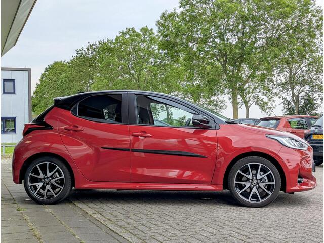 Toyota YARIS 1.5 Hybrid GR Sport Edition | Afn. trekhaak | Stoelverwarming | Leer | Bi-Tone | Camera | ACC