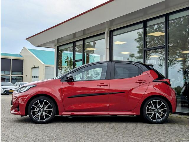 Toyota YARIS 1.5 Hybrid GR Sport Edition | Afn. trekhaak | Stoelverwarming | Leer | Bi-Tone | Camera | ACC