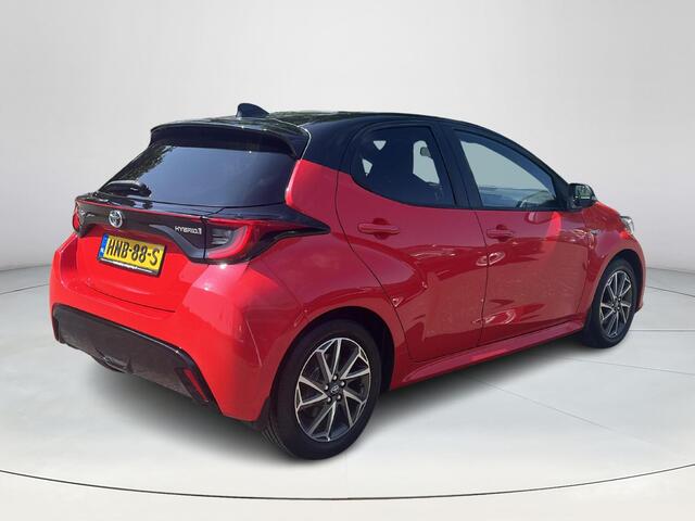 Toyota YARIS 1.5 Hybrid Executive | Stoel- + stuurverwarming | Carplay | 16 inch LM-velgen | Half lederen bekleding |