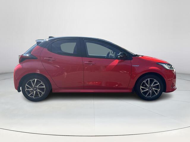 Toyota YARIS 1.5 Hybrid Executive | Stoel- + stuurverwarming | Carplay | 16 inch LM-velgen | Half lederen bekleding |