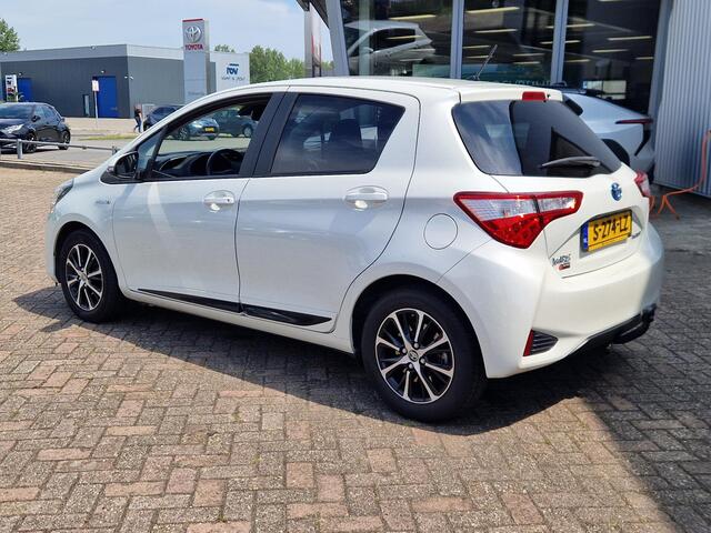 Toyota YARIS 1.5 Hybrid Dynamic Trekhaak Camera Cruise control