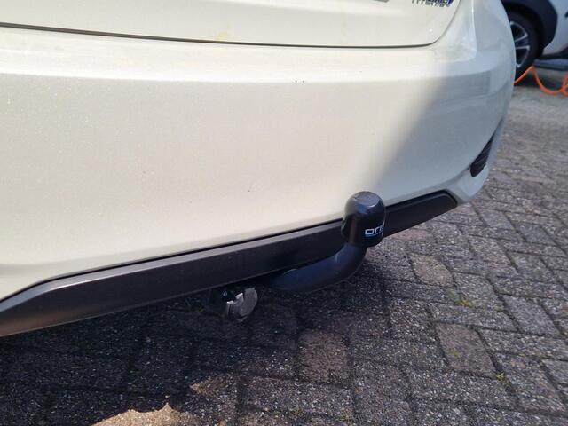 Toyota YARIS 1.5 Hybrid Dynamic Trekhaak Camera Cruise control