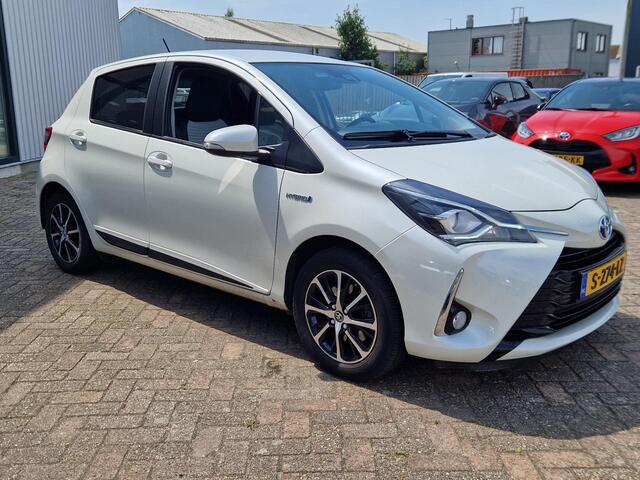 Toyota YARIS 1.5 Hybrid Dynamic Trekhaak Camera Cruise control