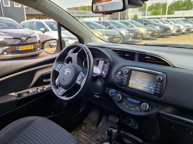 Toyota YARIS 1.5 Hybrid Dynamic Trekhaak Camera Cruise control