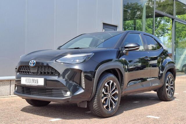 Toyota YARIS Cross 1.5 Hybrid Dynamic Navigatie, LED, Smart Key, Privacy glass, LMV,